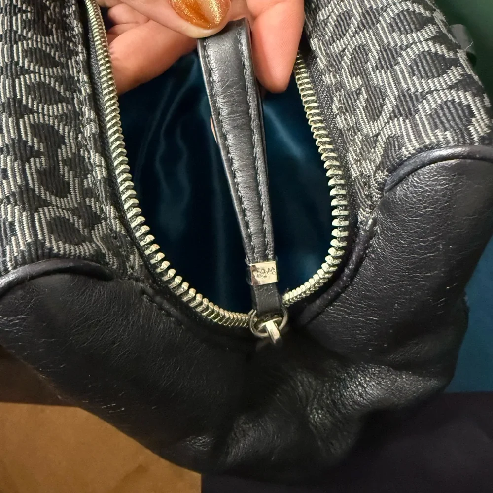 Coach Black and Gray Patterned Shoulder Bag - Picture 9 of 12